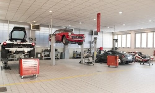 Officina autorizzata Ferrari a Saronno, in provincia di Varese